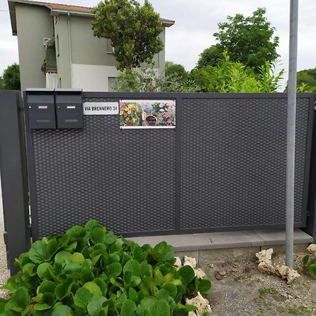 Casa Vacanze I Giardini Di Marzo 圣乔治奥迪曼托 外观 照片