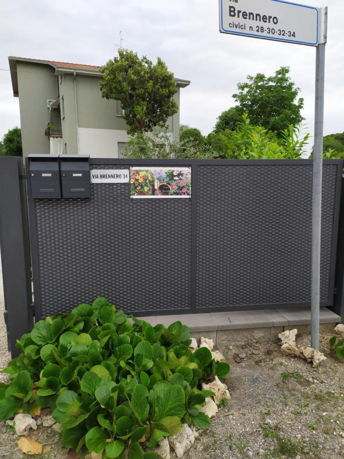 Casa Vacanze I Giardini Di Marzo 圣乔治奥迪曼托 外观 照片